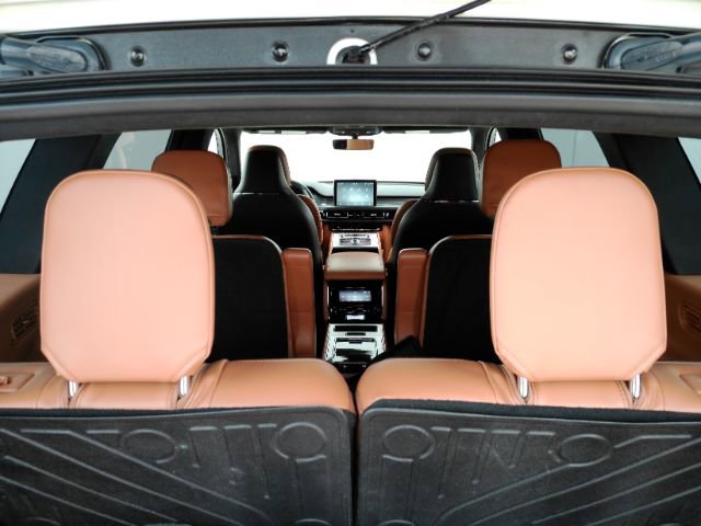 Used 2022 Lincoln Aviator Black Label Grand Touring w/ Class IV Trailer Tow Package AWD/4WD image 29