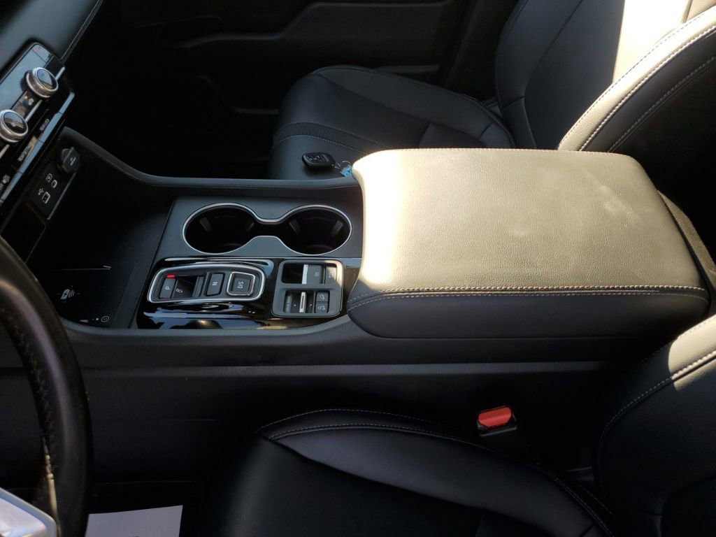 Certified 2023 Honda Pilot Touring image 24