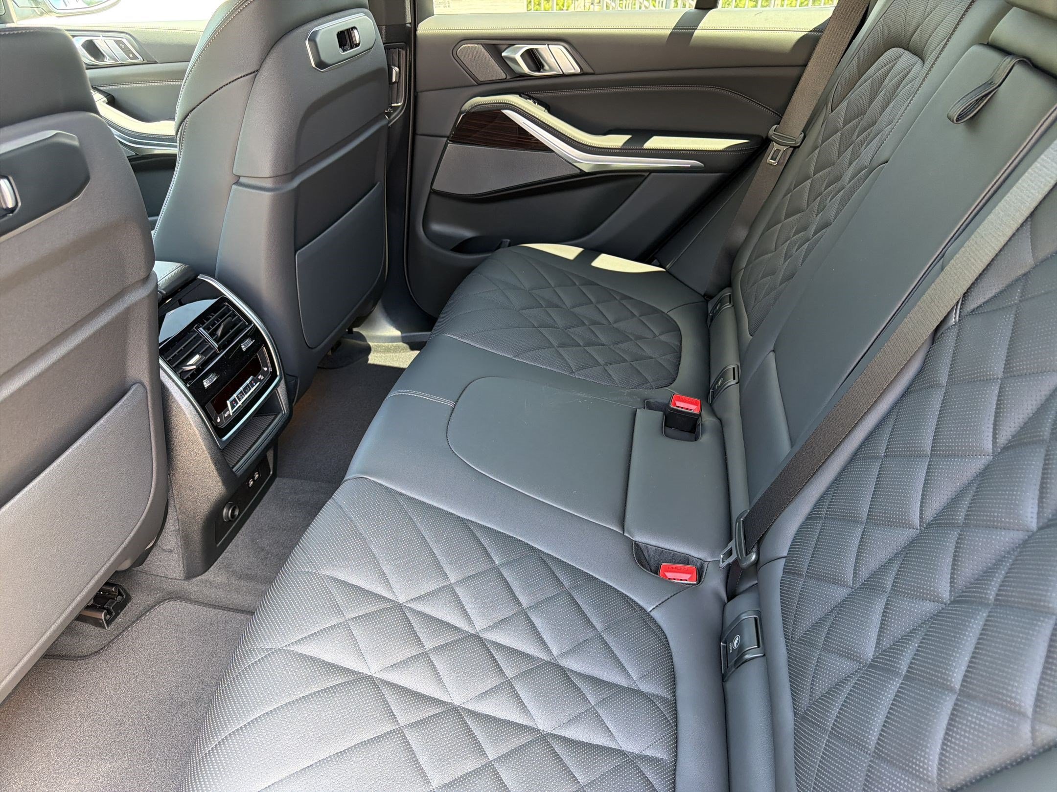 New 2026 BMW X5 xDrive40i w/ Climate Comfort Package AWD/4WD image 23