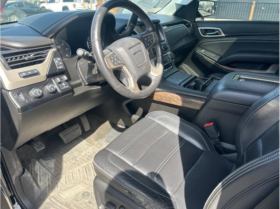 Used 2018 GMC Yukon XL Denali w/ Open Road Package image 2