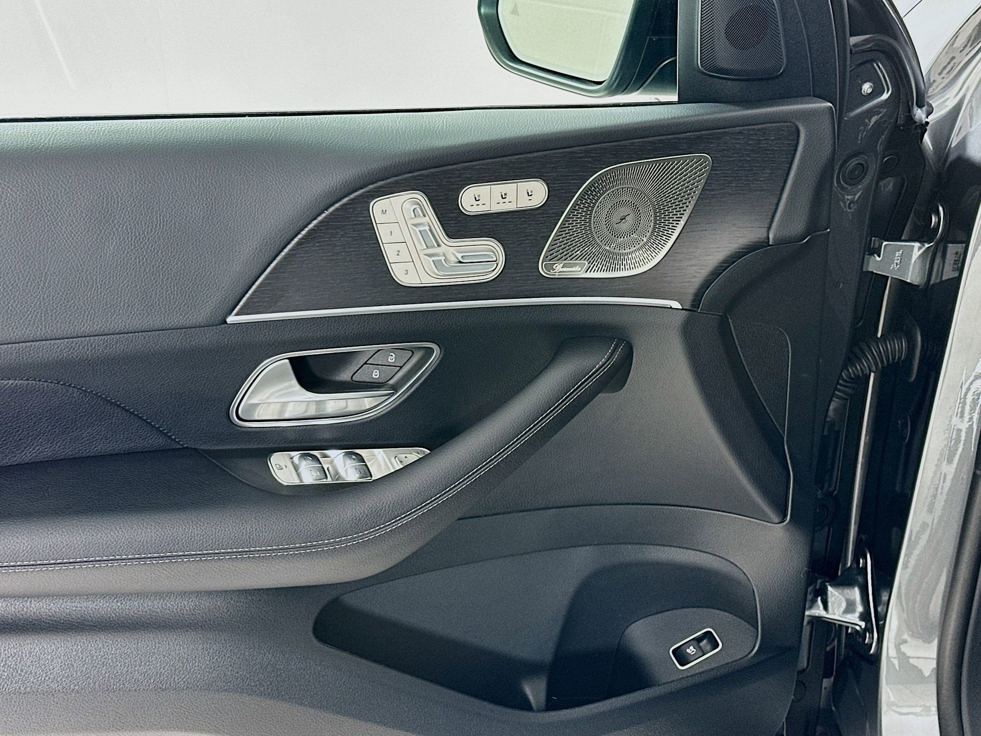 New 2026 Mercedes-Benz GLS 450 4MATIC image 19