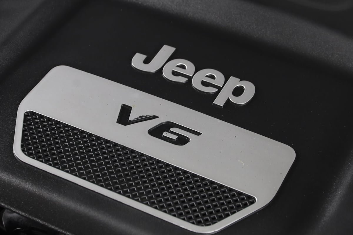 Used 2017 Jeep Wrangler Unlimited Sahara AWD/4WD image 17