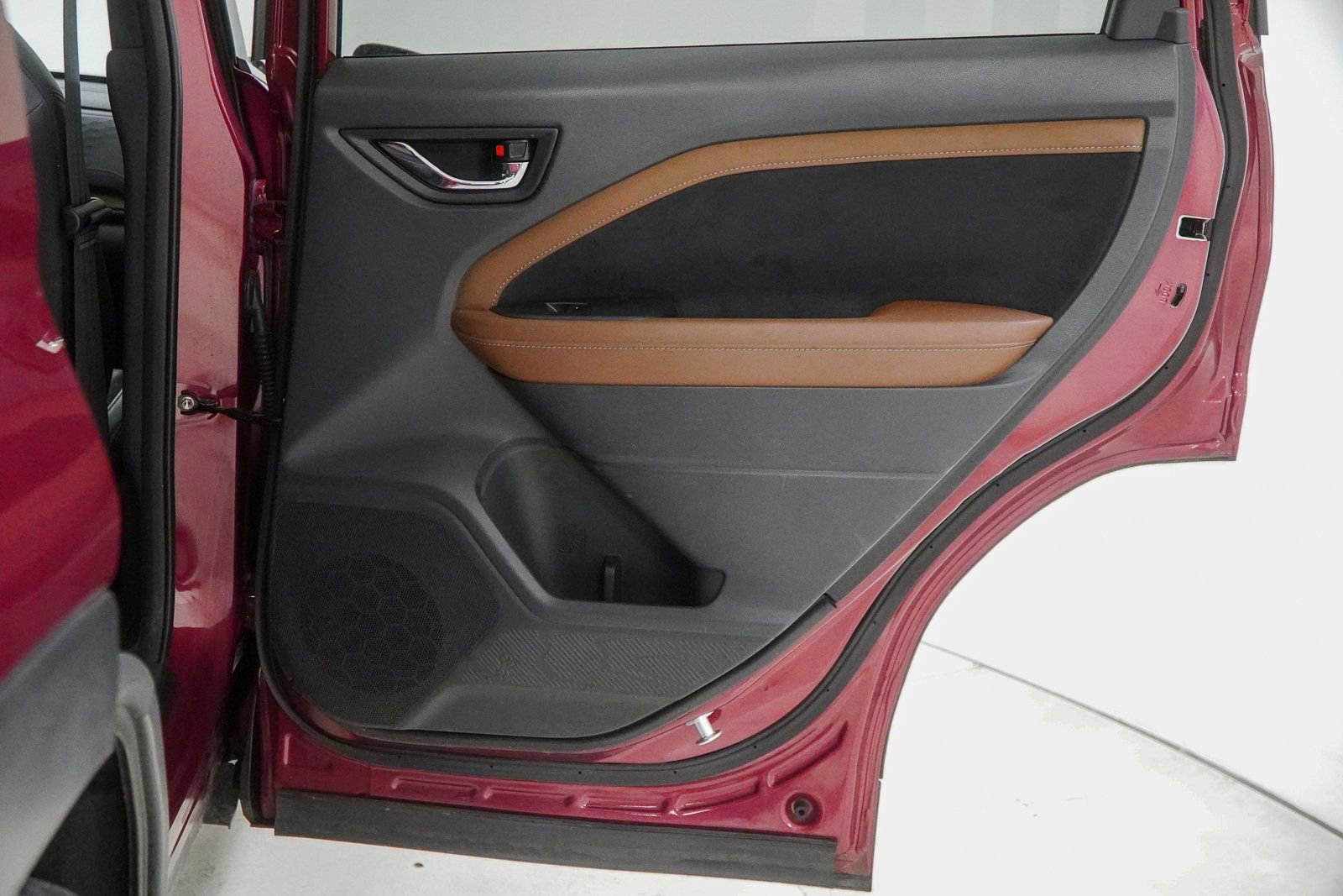 Used 2025 Subaru Forester Touring image 41