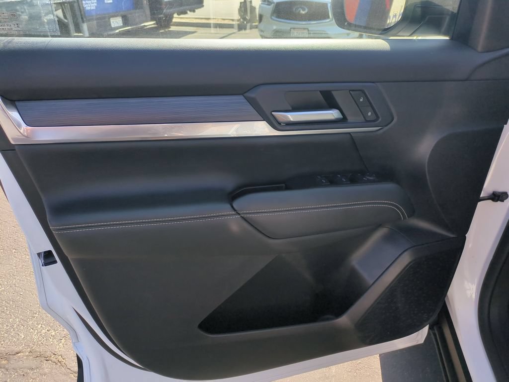 Used 2025 GMC Terrain Elevation AWD/4WD image 11