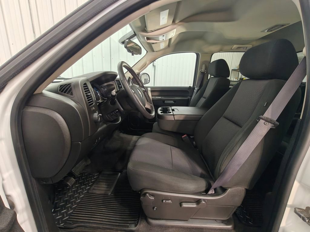 Used 2011 Chevrolet Silverado 1500 LT w/ All-Star Edition AWD/4WD image 30