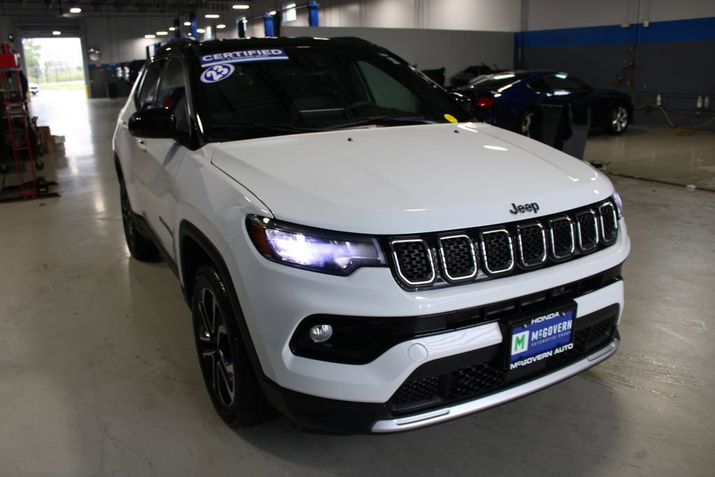 Used 2023 Jeep Compass Limited AWD/4WD image 3
