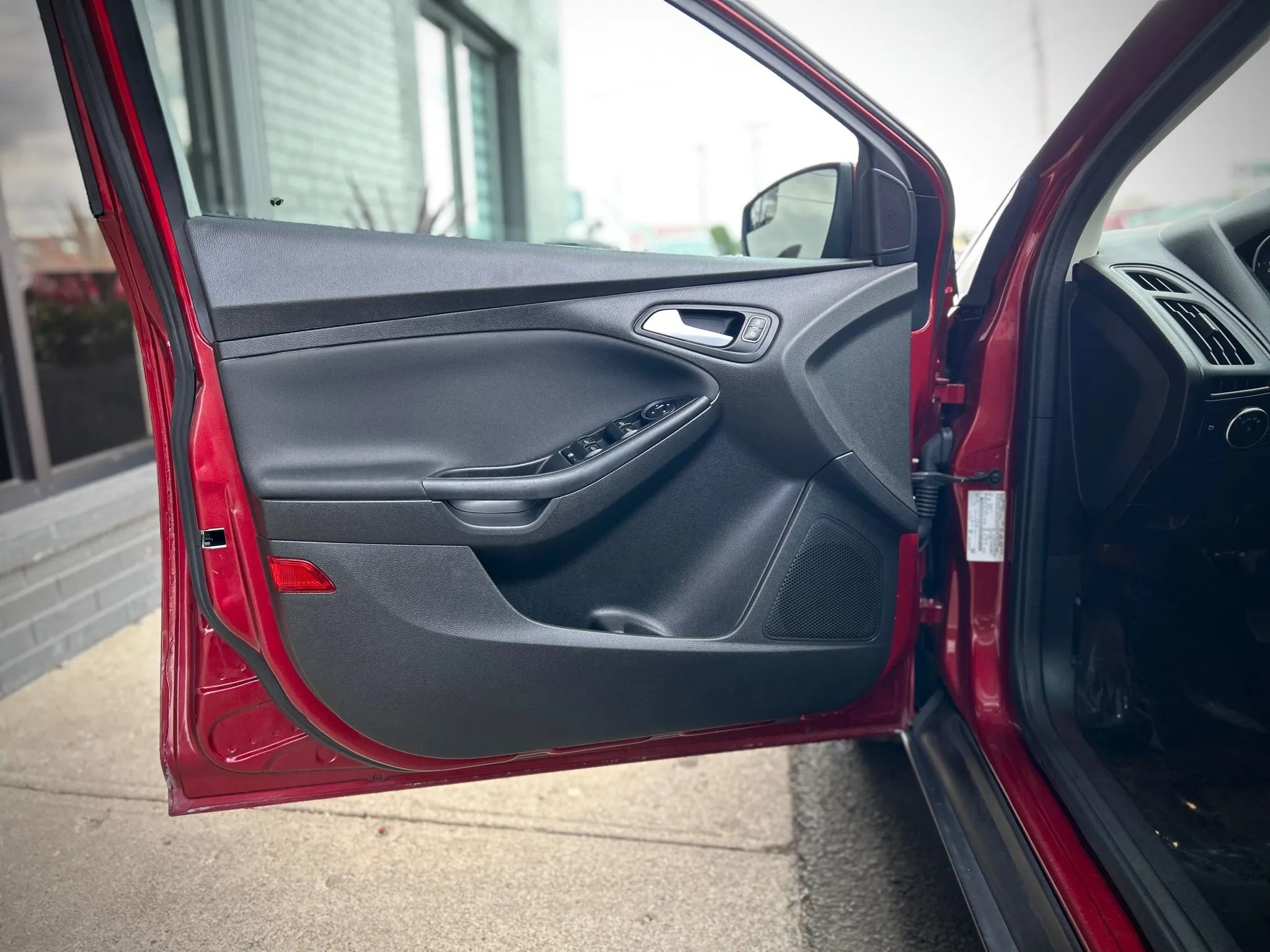 Used 2016 Ford Focus SE image 7