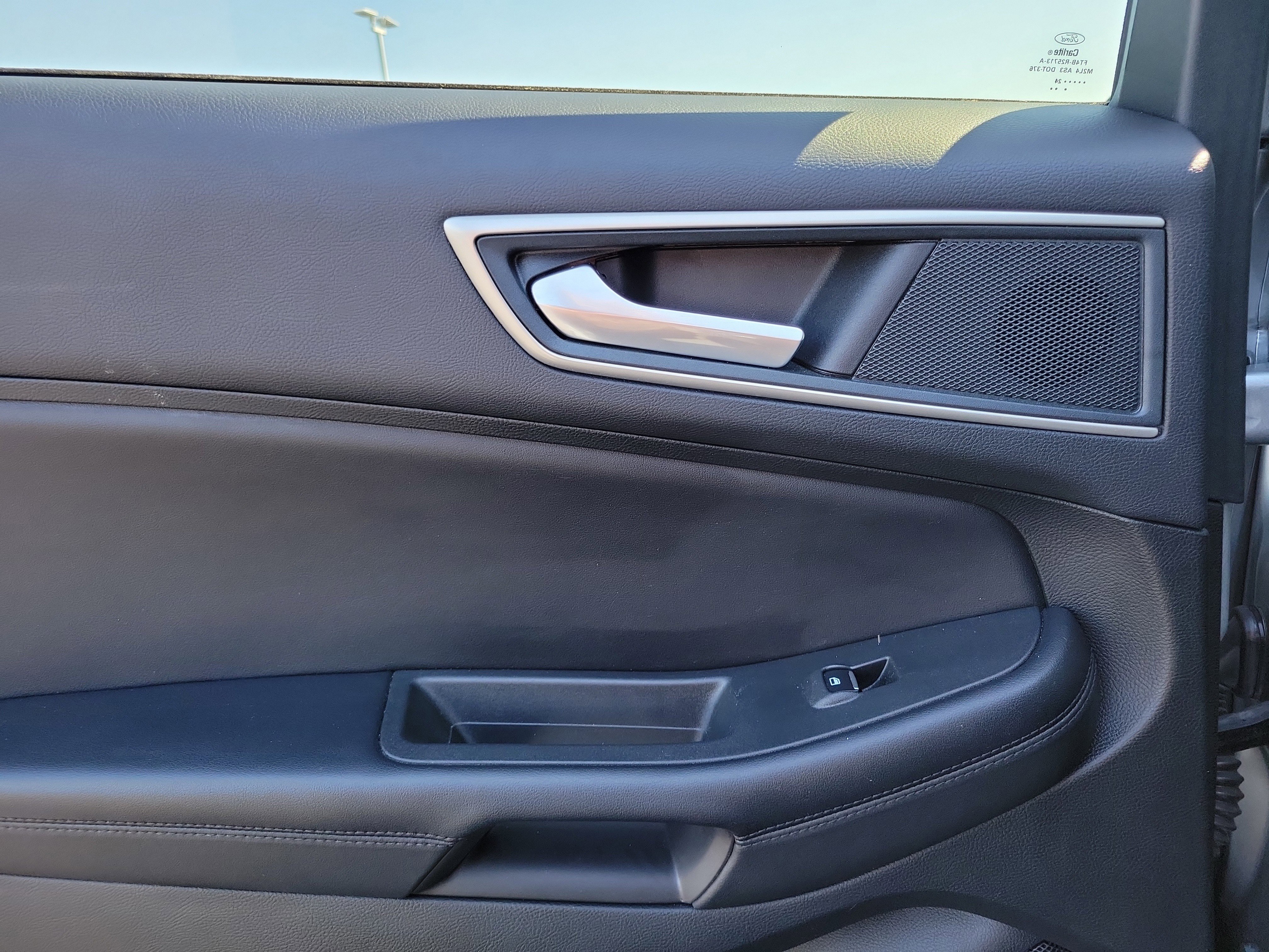 Used 2024 Ford Edge SEL image 12