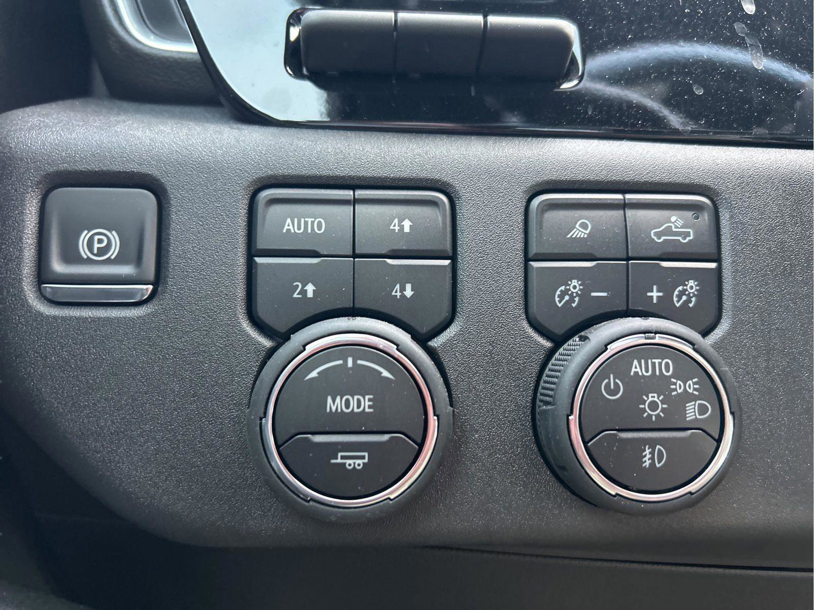 Used 2025 Chevrolet Silverado 1500 High Country w/ High Country Premium Package image 15