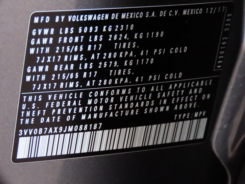 Used 2018 Volkswagen Tiguan S image 42