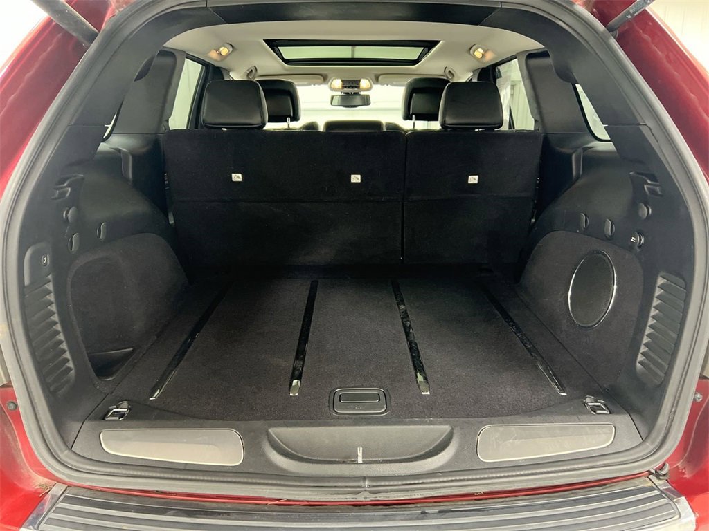 Used 2011 Jeep Grand Cherokee Overland image 24