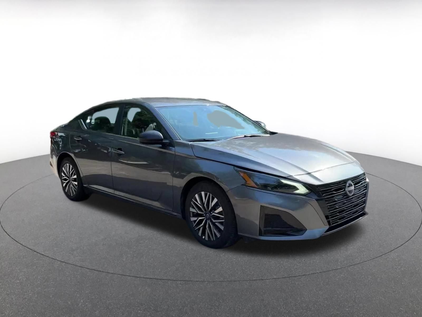 Used 2026 Nissan Altima 2.5 SV FWD image 3