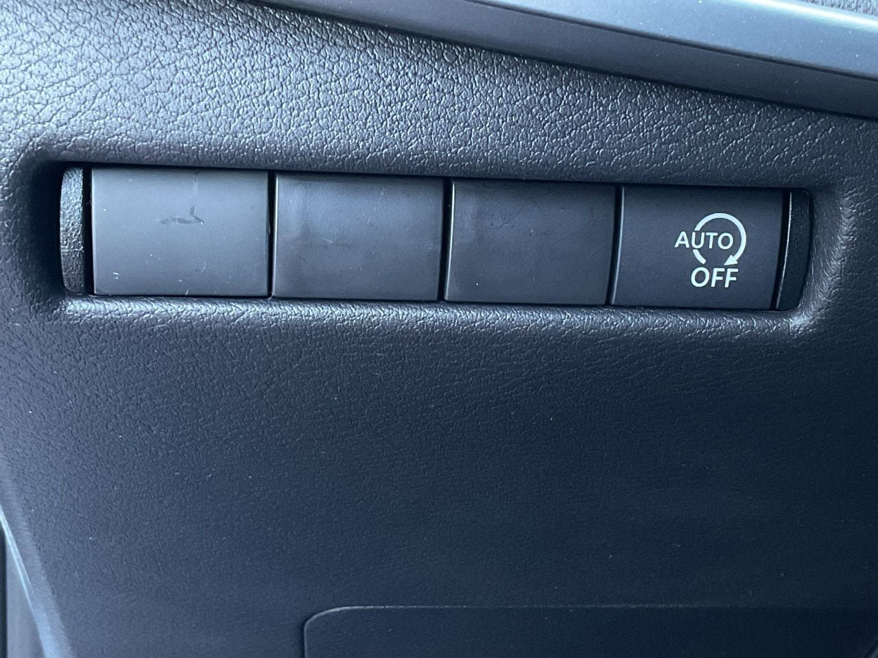 New 2026 Nissan Kicks S FWD image 25