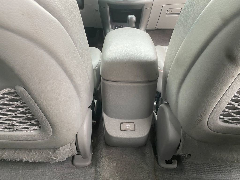 Used 2012 Toyota RAV4 Limited image 27