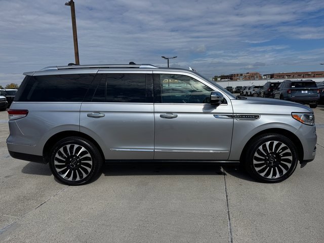Used 2022 Lincoln Navigator Black Label image 7