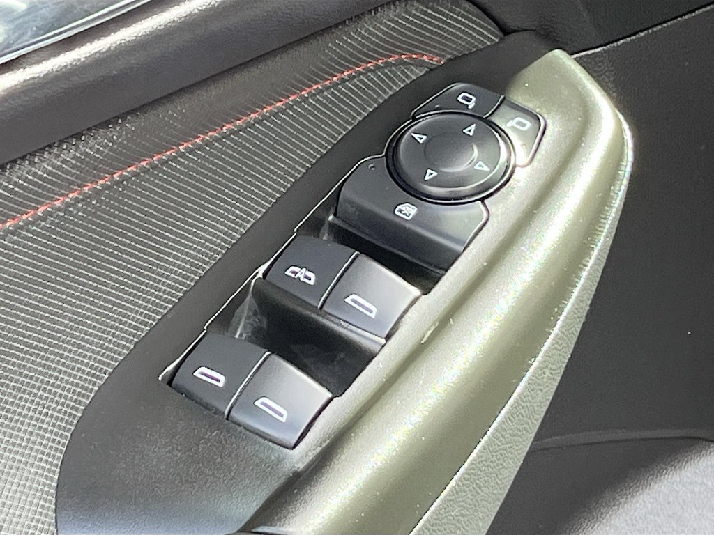 Used 2025 Chevrolet TrailBlazer RS AWD/4WD image 17