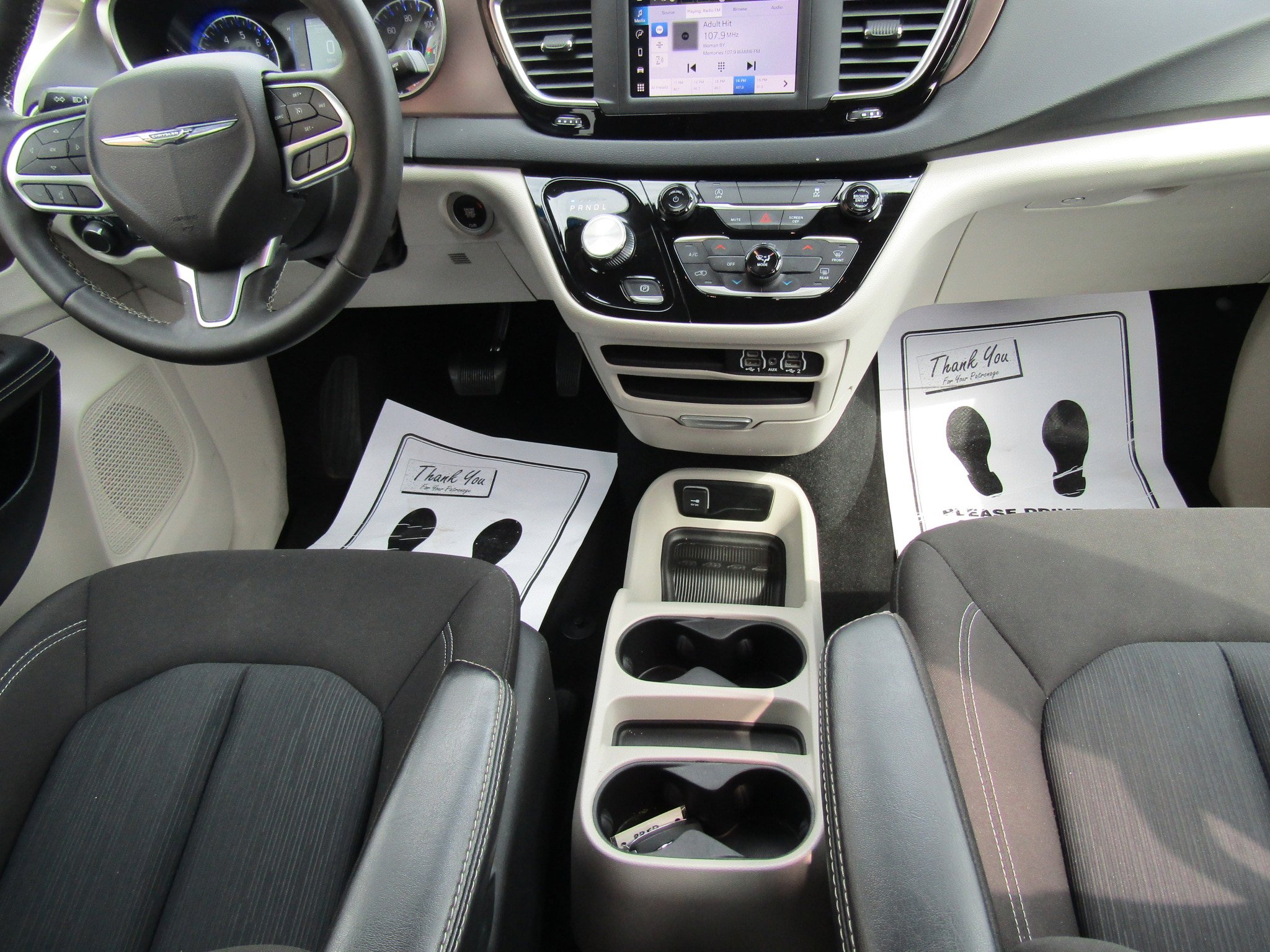 Used 2023 Chrysler Voyager LX FWD image 19