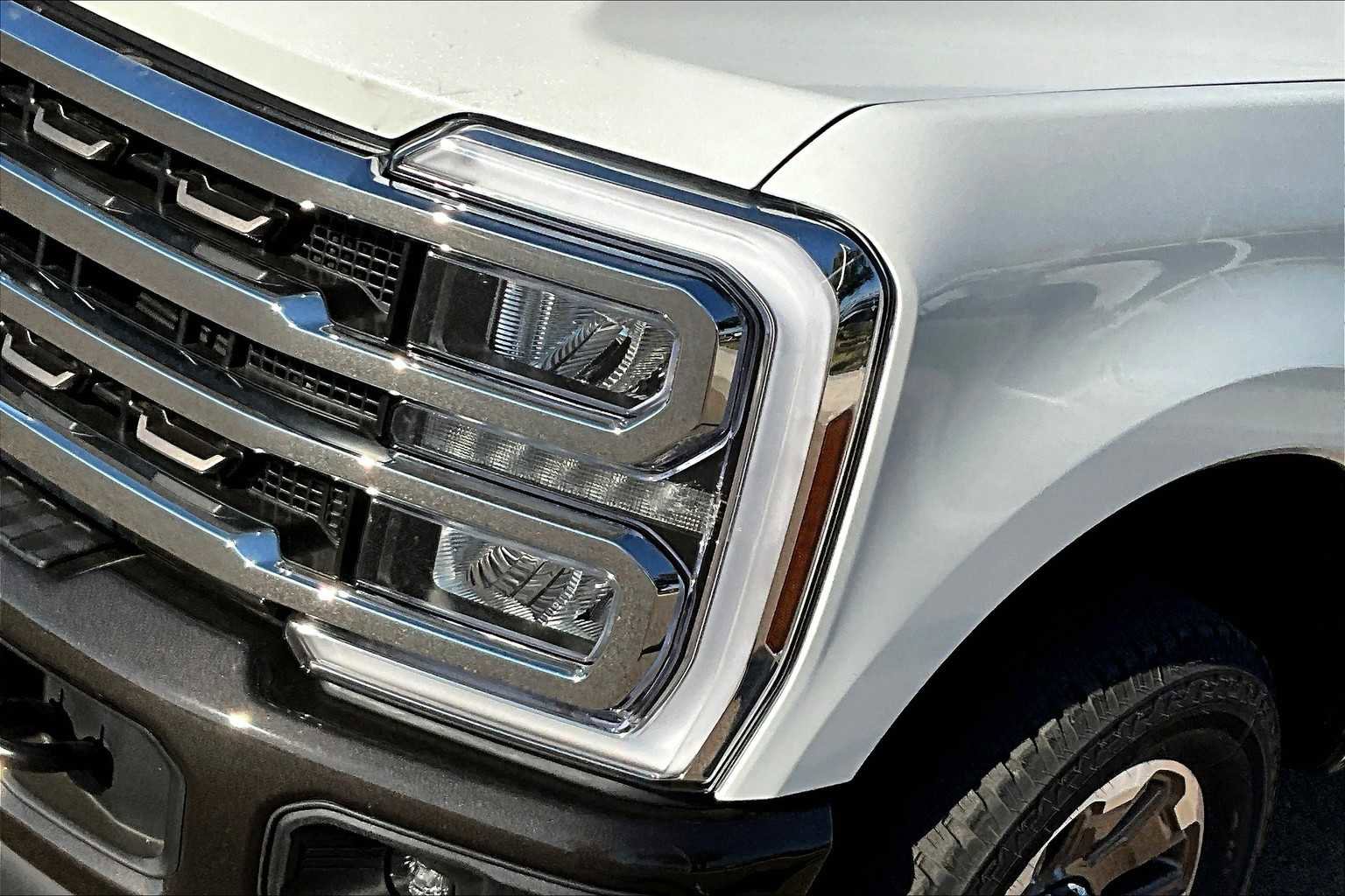 New 2025 Ford F350 King Ranch w/ FX4 Off-Road Package image 13