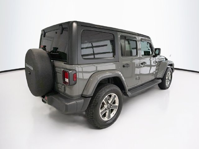 Used 2018 Jeep Wrangler Unlimited Sahara AWD/4WD image 7