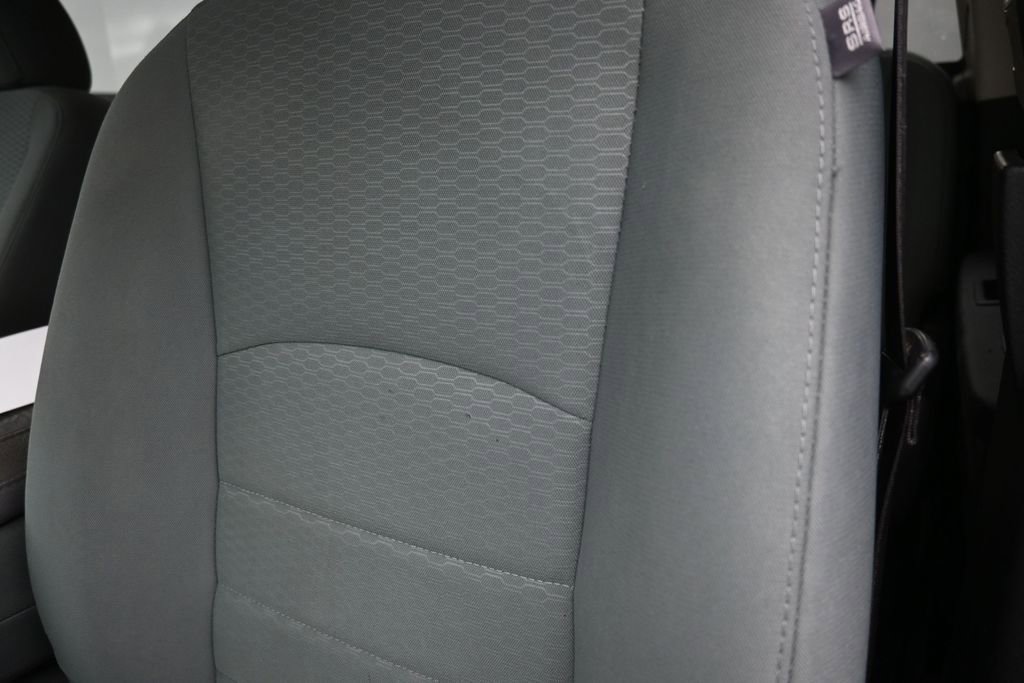 Used 2017 RAM 1500 Express RWD image 13