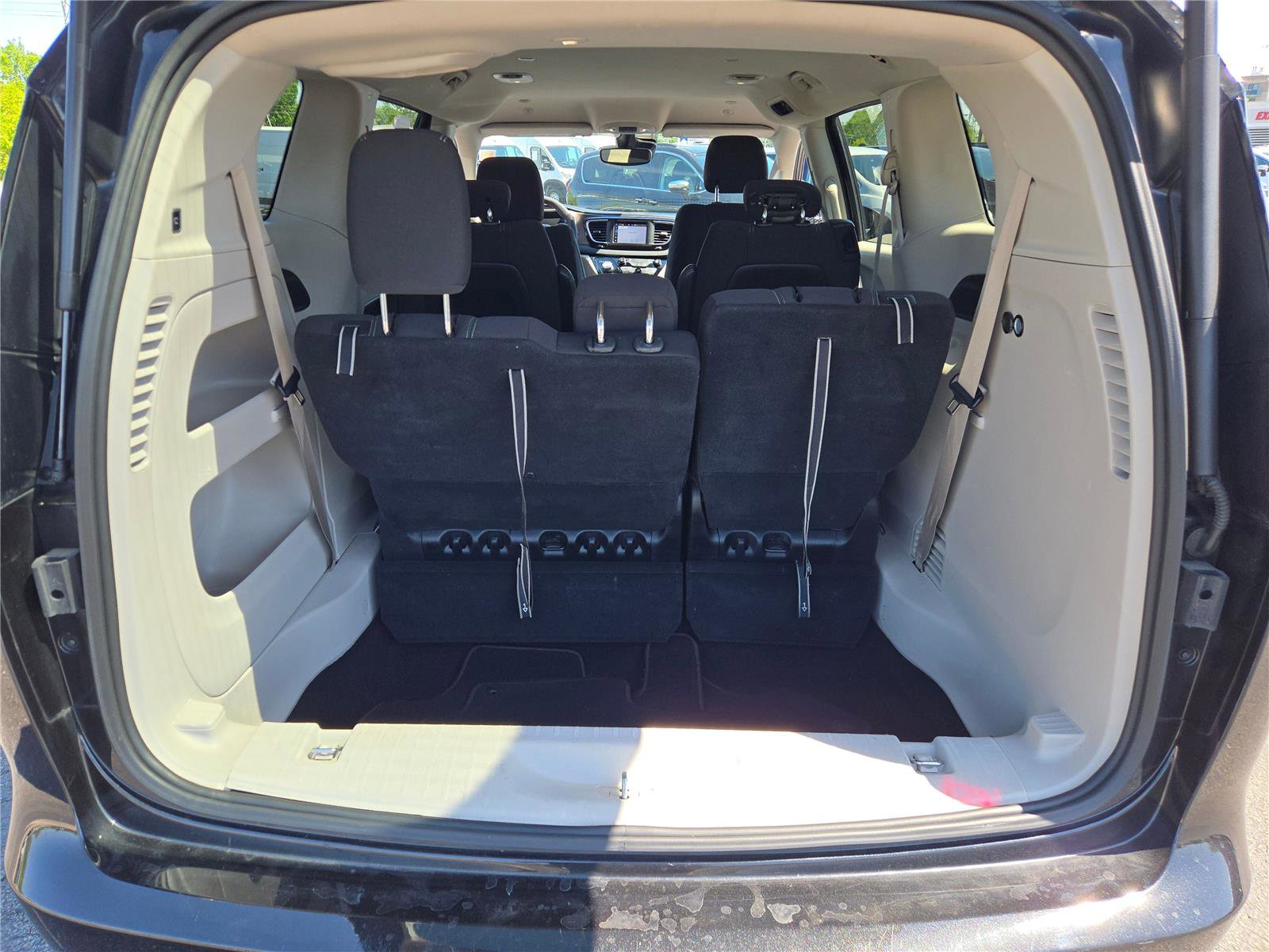 Certified 2023 Chrysler Voyager LX FWD image 20