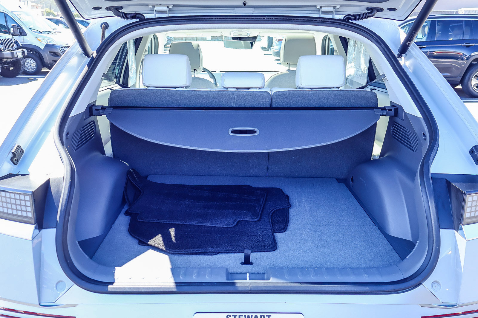 Used 2024 Hyundai Ioniq 5 Limited image 18