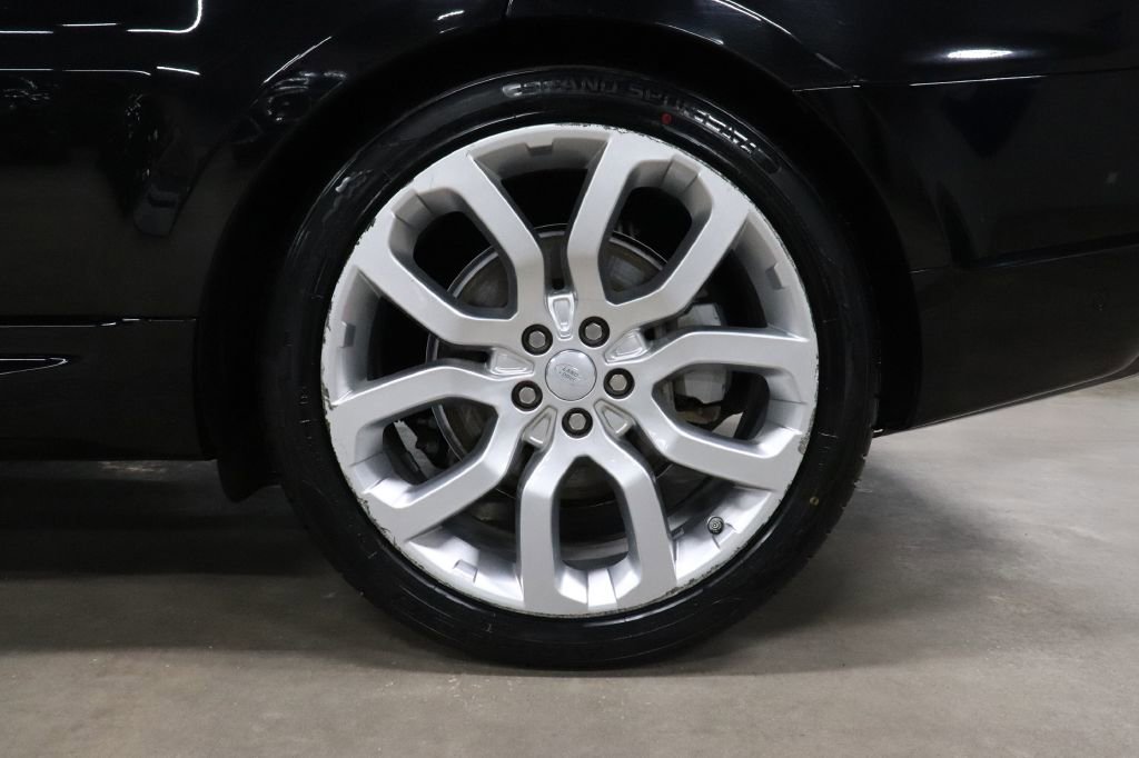 Used 2019 Land Rover Range Rover Sport HSE AWD/4WD image 32