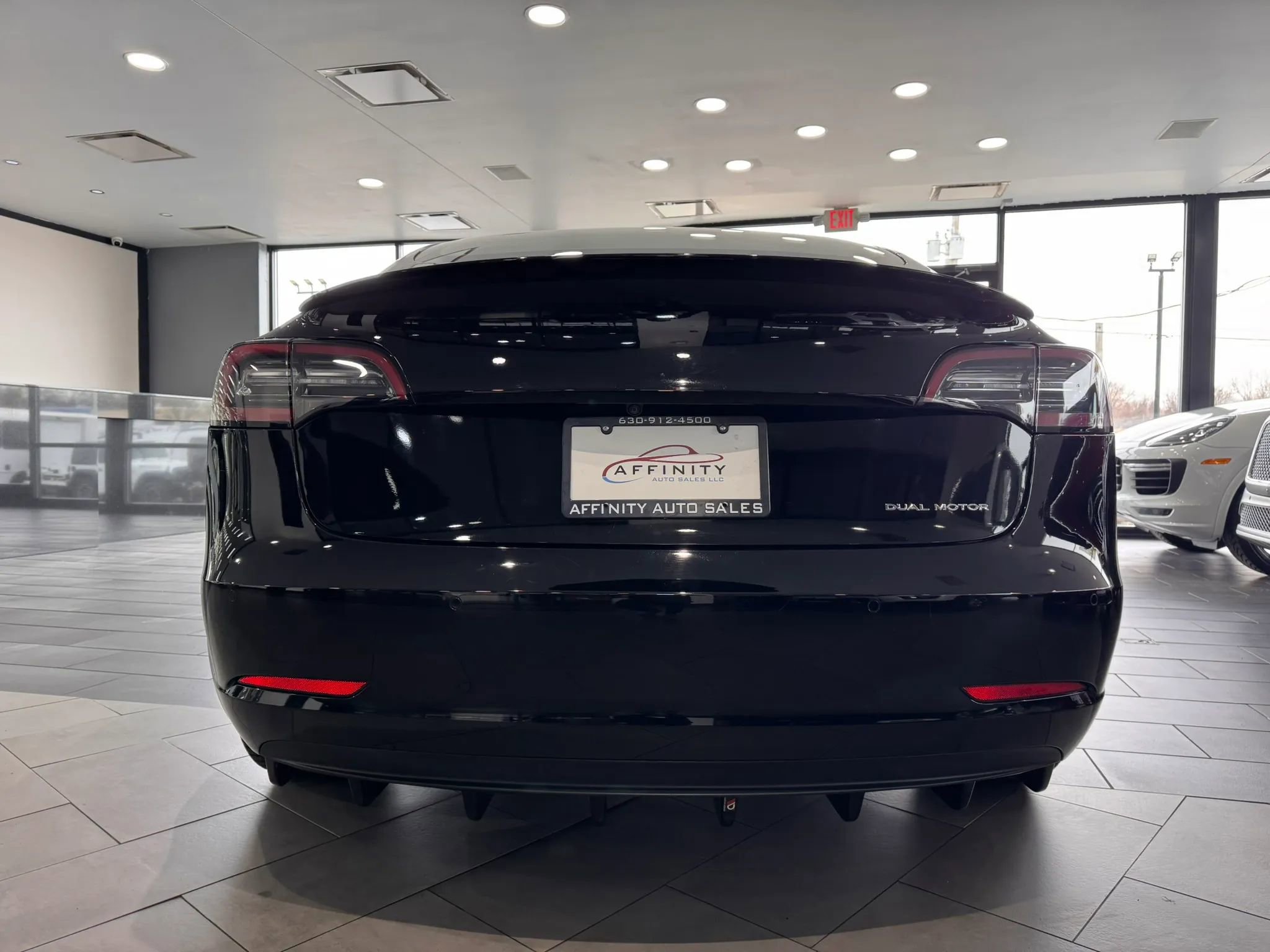 Used 2018 Tesla Model 3 Long Range image 4
