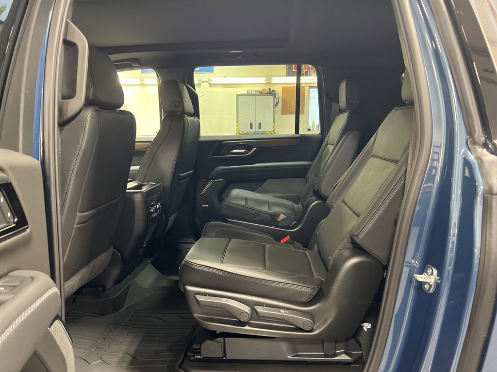 New 2026 GMC Yukon XL Denali w/ Sun & Power Step Package AWD/4WD image 22