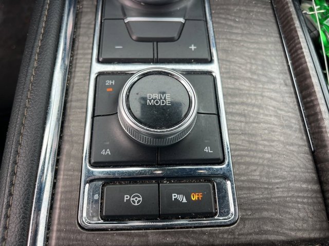 Used 2021 Ford Expedition Limited image 24