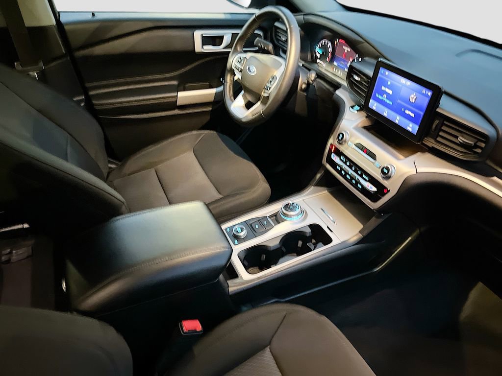 Used 2022 Ford Explorer XLT image 23