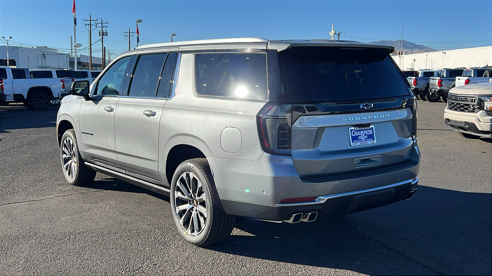 New 2026 Chevrolet Suburban High Country image 7