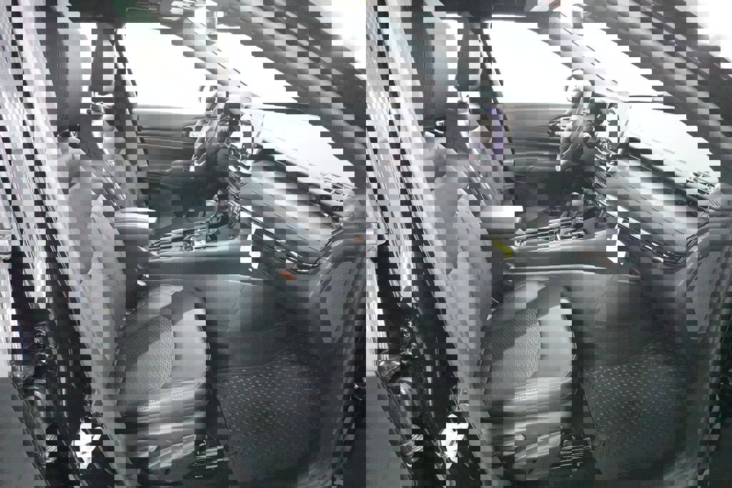 New 2026 Jeep Compass Latitude w/ Sun and Sound Group image 32