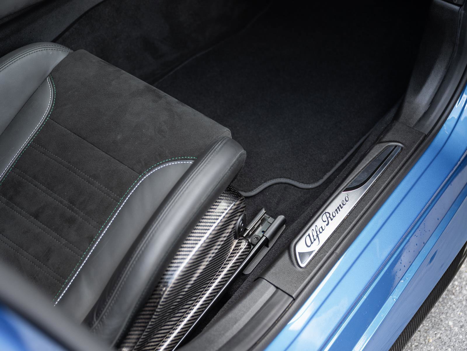 Used 2023 Alfa Romeo Giulia Quadrifoglio image 34