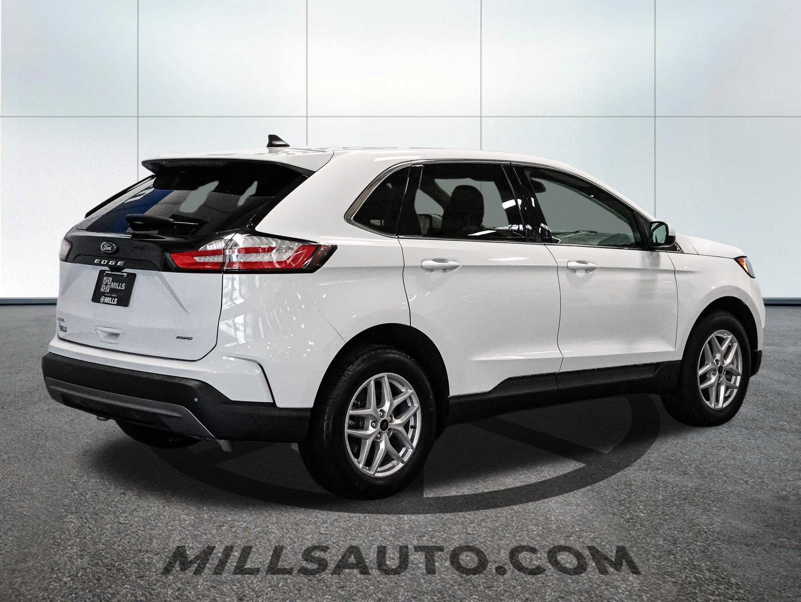 Used 2024 Ford Edge SEL w/ Convenience Package AWD/4WD image 8