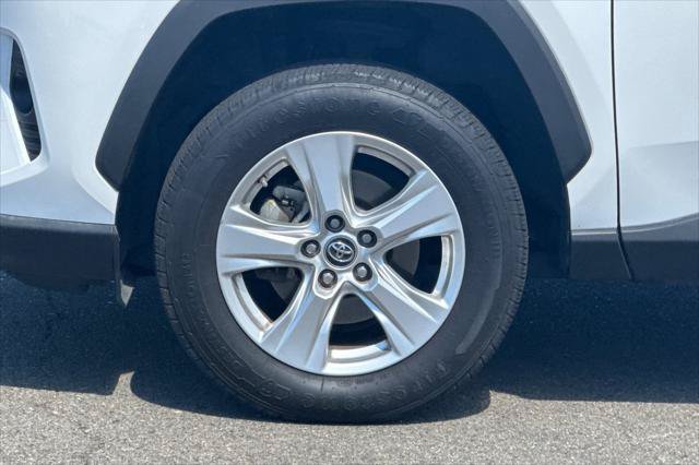 Certified 2019 Toyota RAV4 XLE w/ Convenience Package AWD/4WD image 30