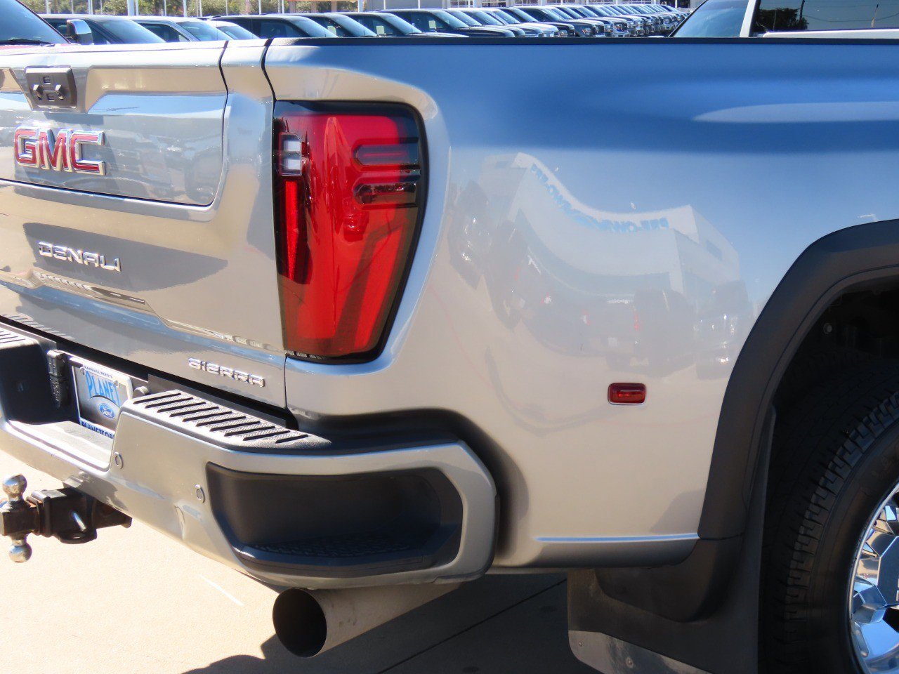 Used 2025 GMC Sierra 3500 Denali w/ Denali Reserve Package image 12