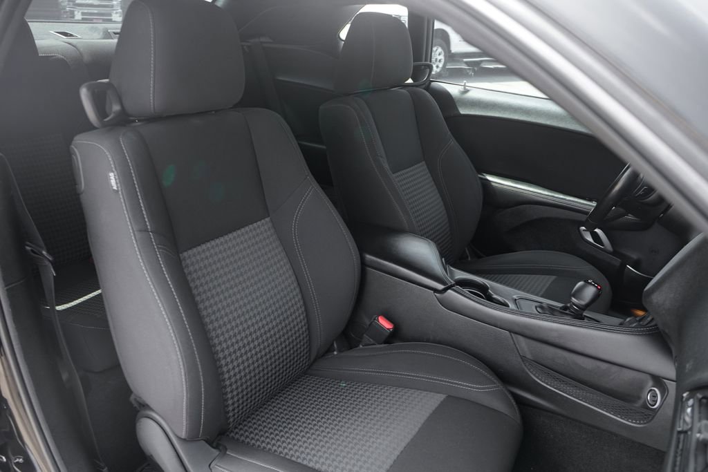 Used 2023 Dodge Challenger SXT RWD image 32