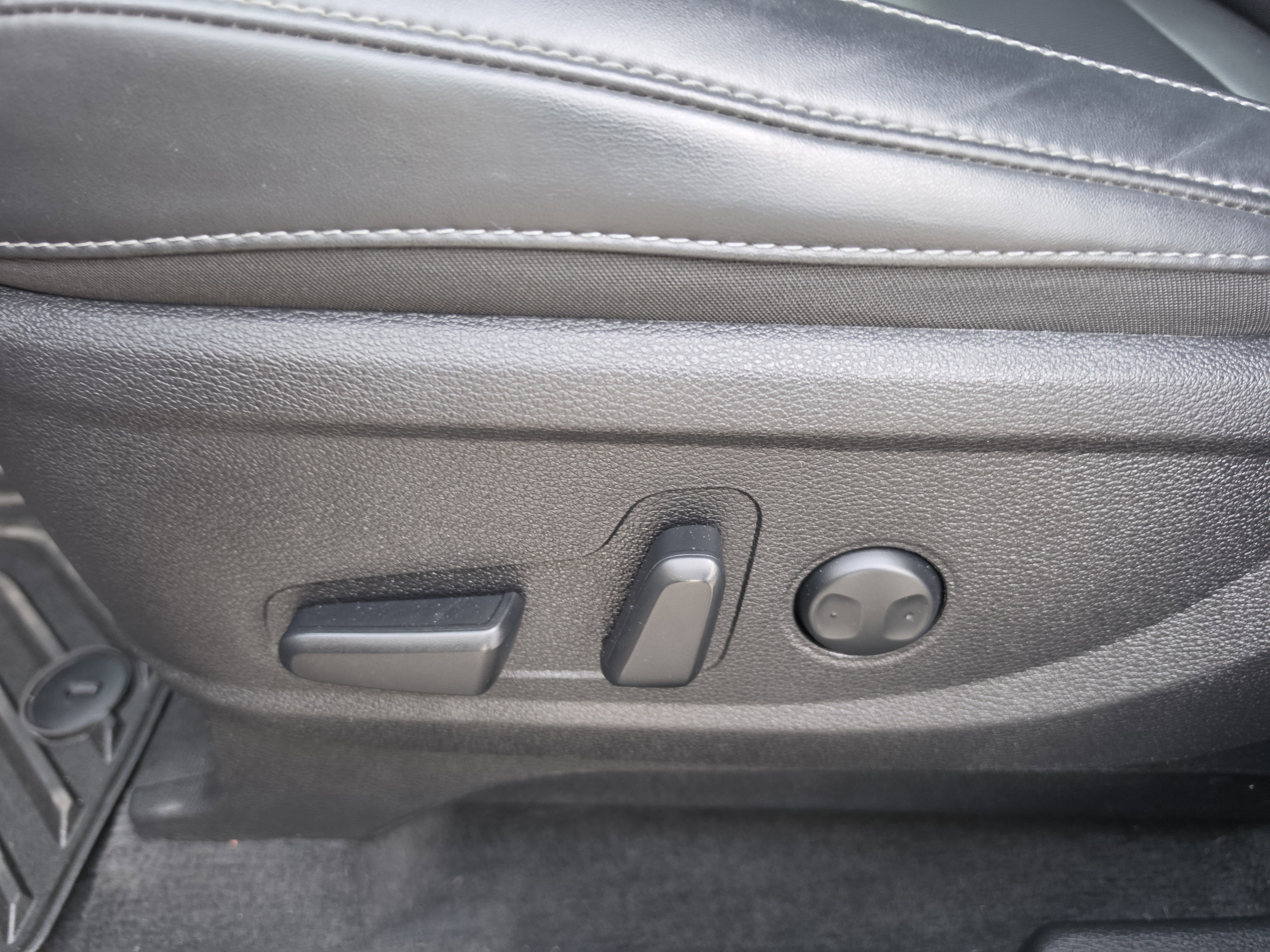 Used 2024 Kia Telluride S w/ S Sunroof Package image 6