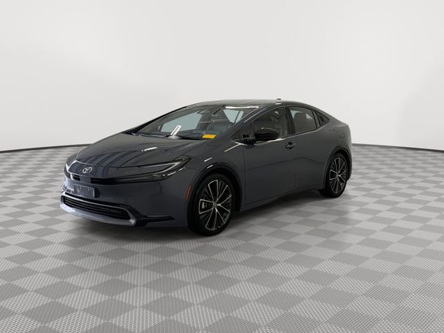 Used 2025 Toyota Prius XLE image 4