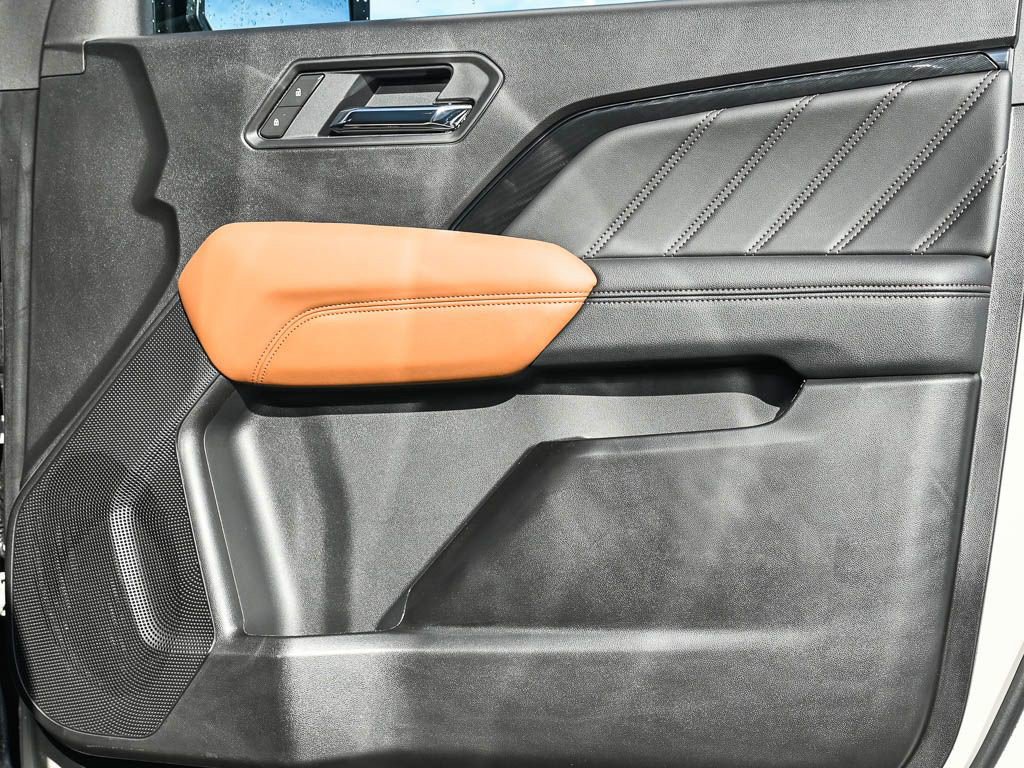 New 2026 GMC Canyon AT4 w/ Nightfall Essentials Package AWD/4WD image 8