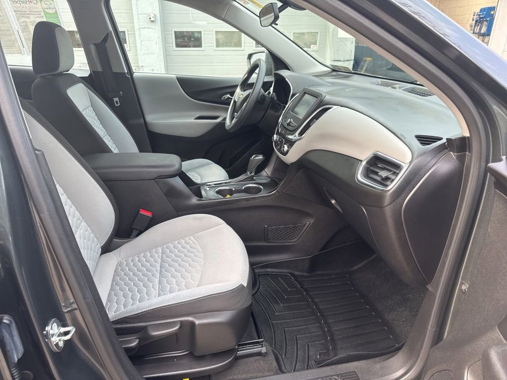 Used 2018 Chevrolet Equinox LS FWD image 11