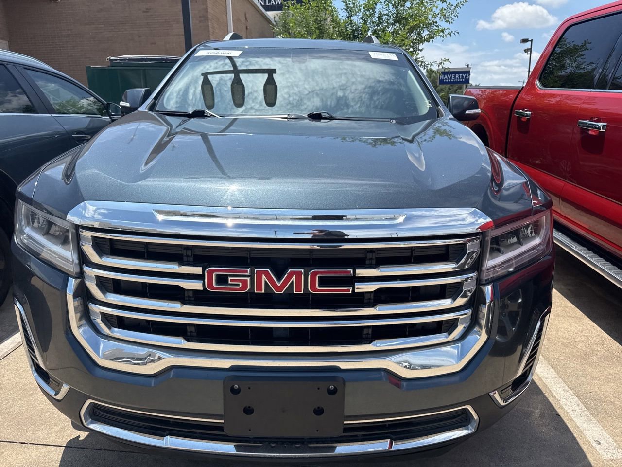 Used 2020 GMC Acadia SLT FWD image 2