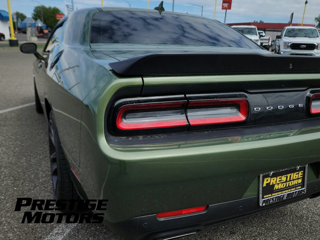 Used 2022 Dodge Challenger R/T Scat Pack RWD image 11