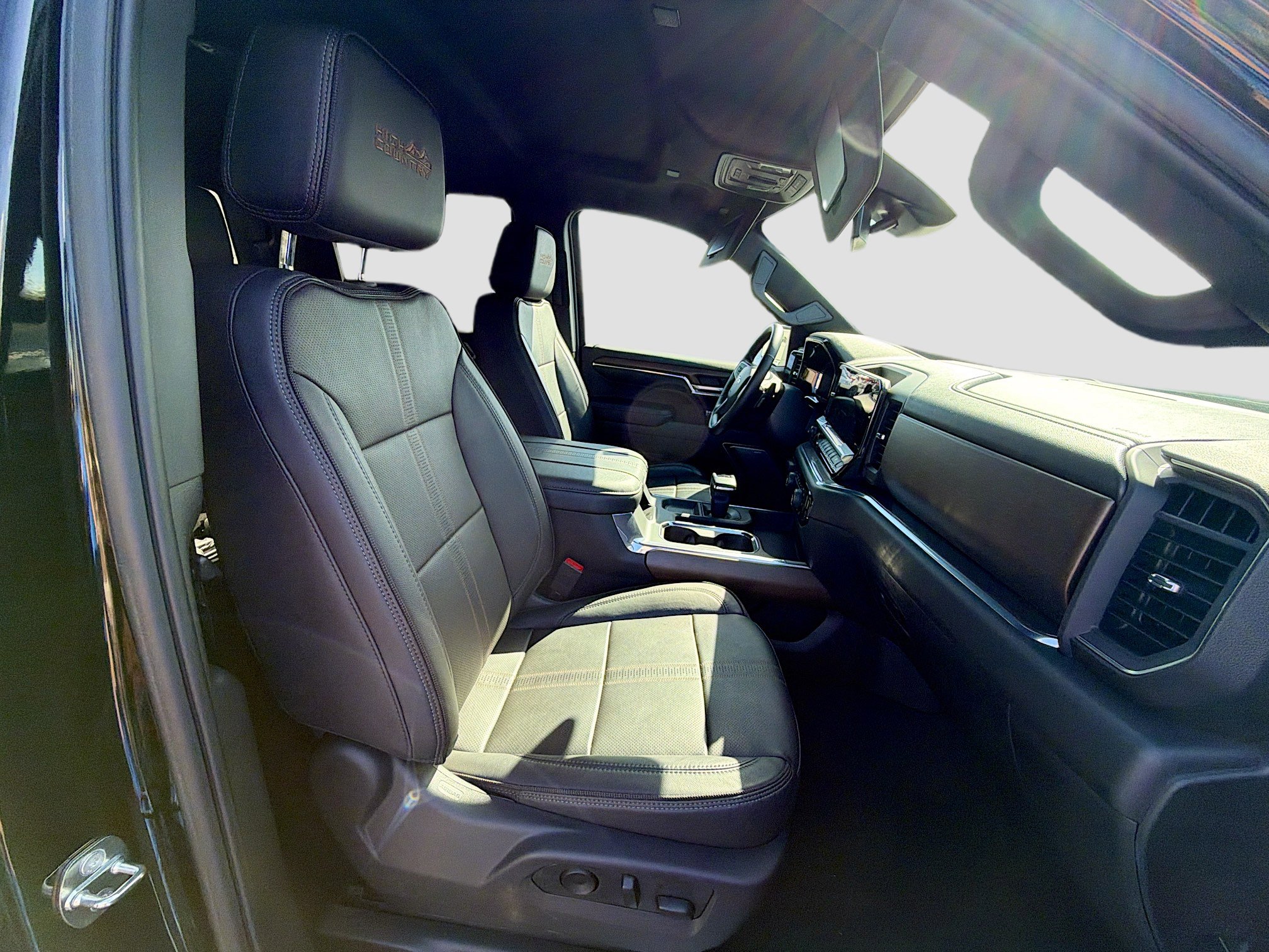 Used 2024 Chevrolet Silverado 1500 High Country image 14