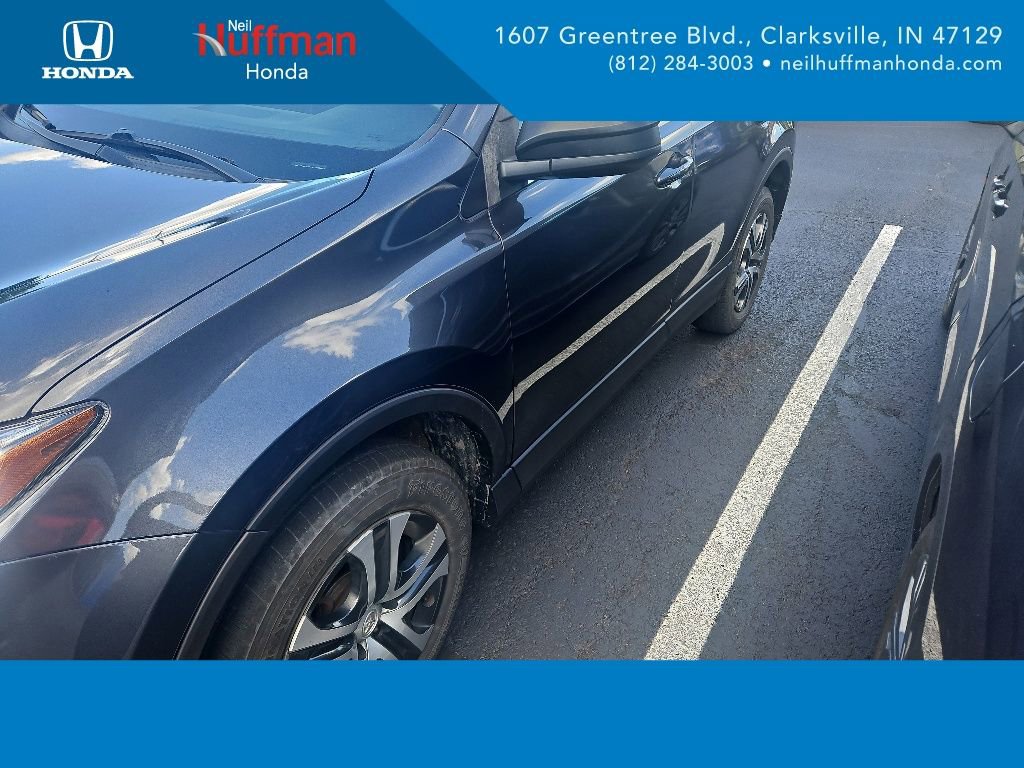 Used 2016 Toyota RAV4 LE AWD/4WD image 1