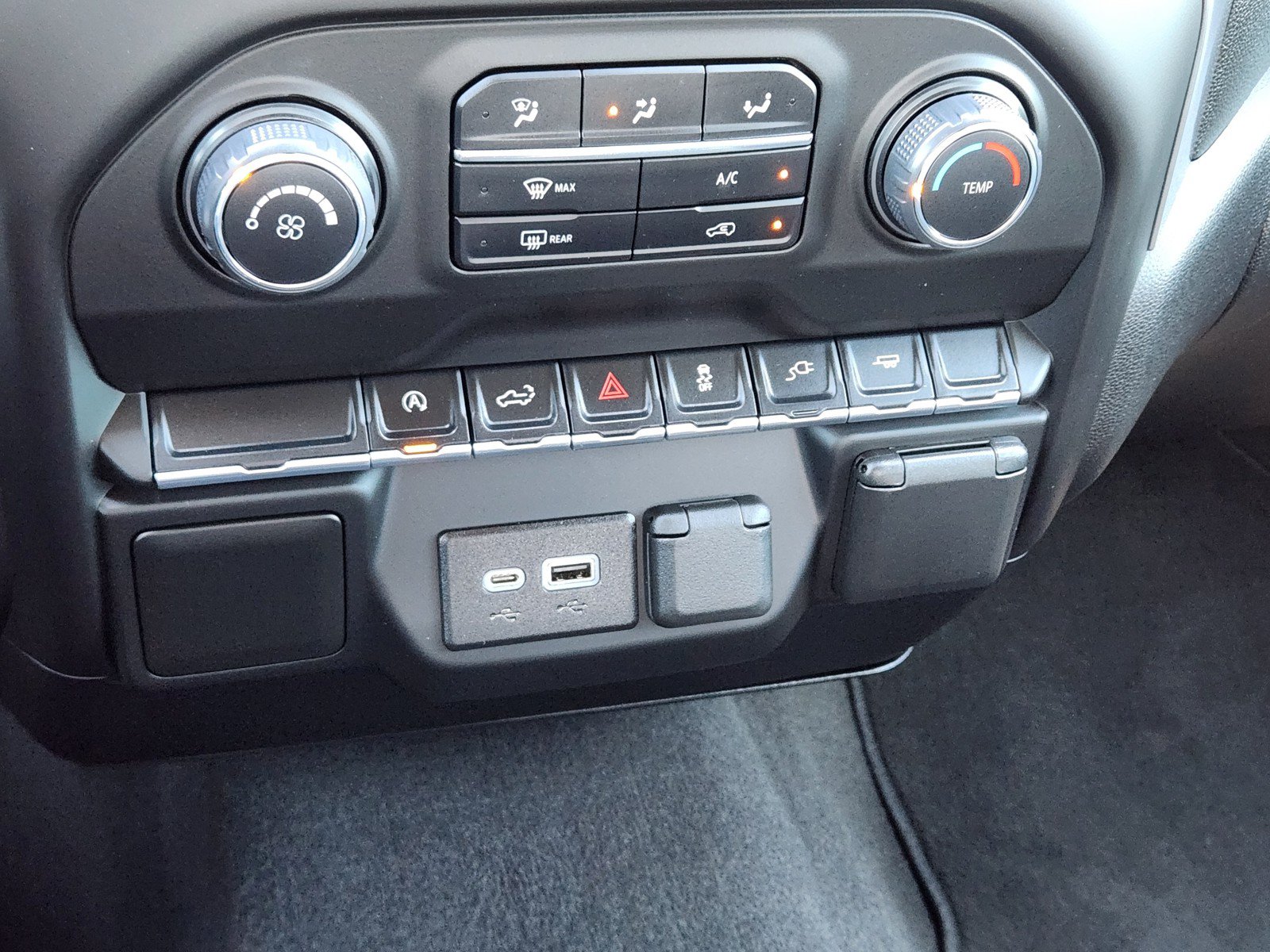Used 2022 Chevrolet Silverado 1500 Custom w/ LPO, Dark Essentials Package RWD image 14