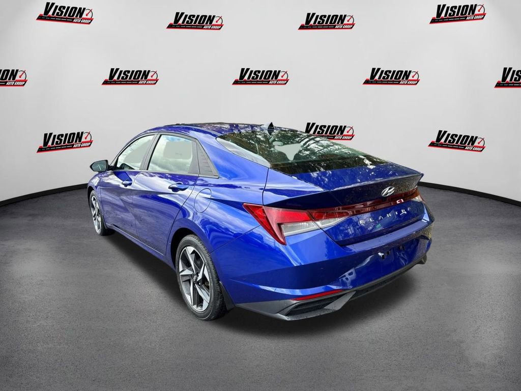 Used 2023 Hyundai Elantra SEL w/ Convenience Package image 7