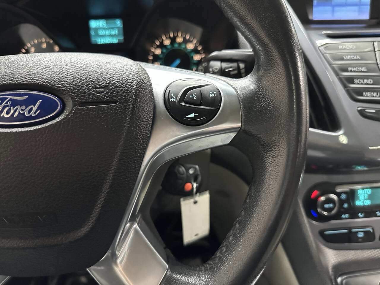 Used 2014 Ford Transit Connect Titanium FWD image 22