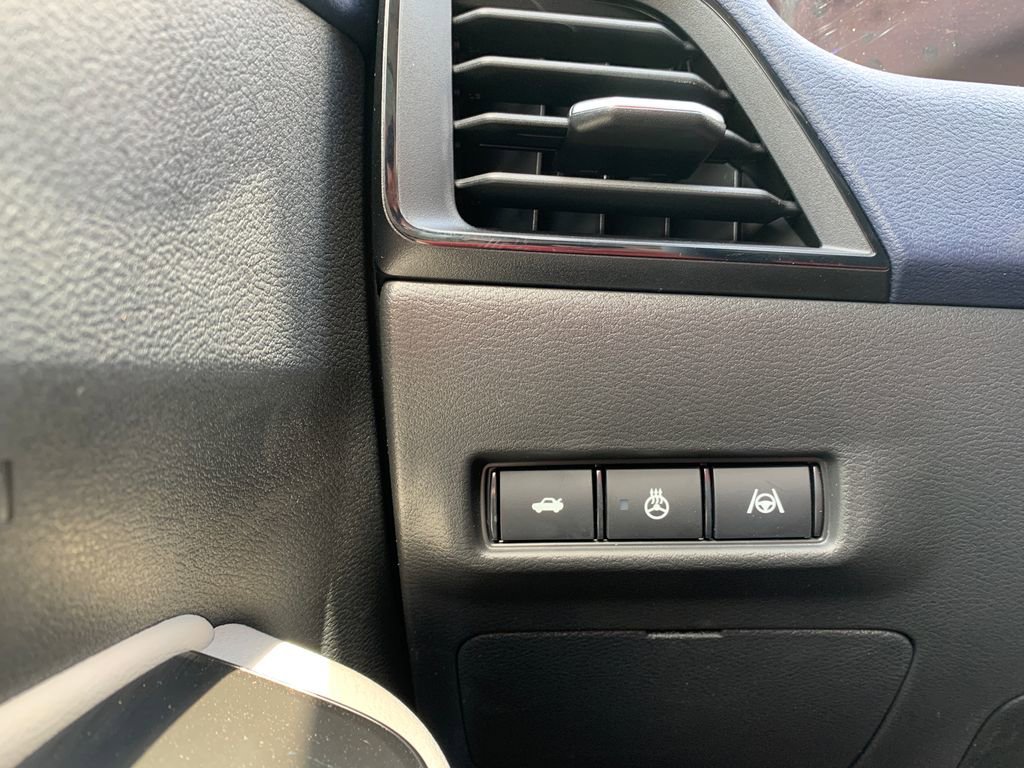 New 2026 Nissan Sentra SL w/ Floor Mat Package FWD image 17